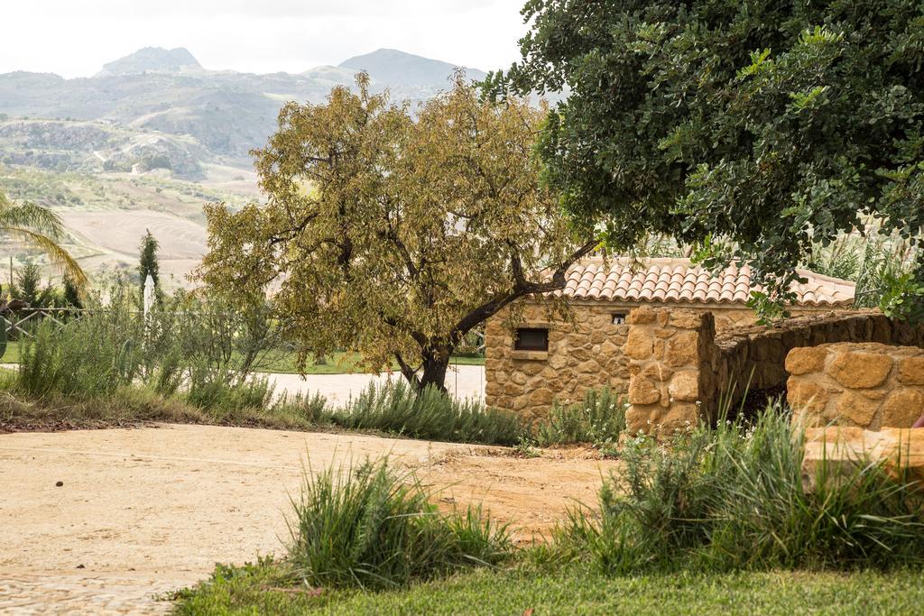 Agriturismo Feudo Muxarello Aragona Eksteriør bilde