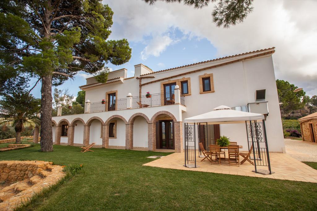 Agriturismo Feudo Muxarello Aragona Eksteriør bilde