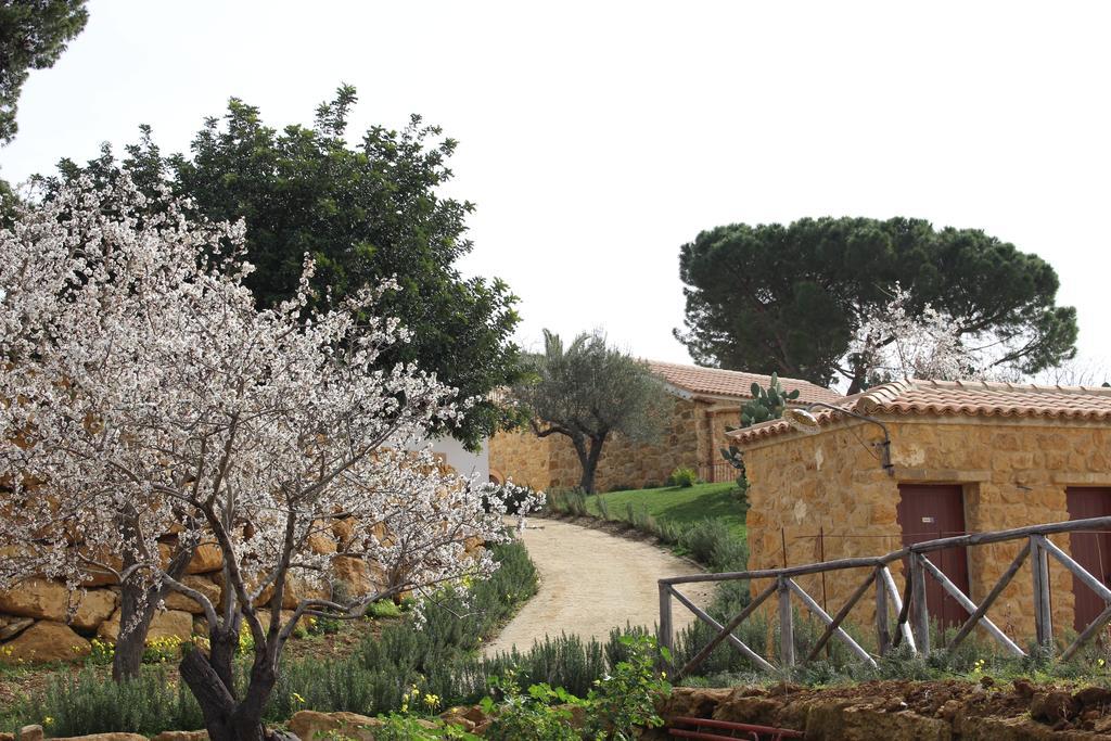 Agriturismo Feudo Muxarello Aragona Eksteriør bilde